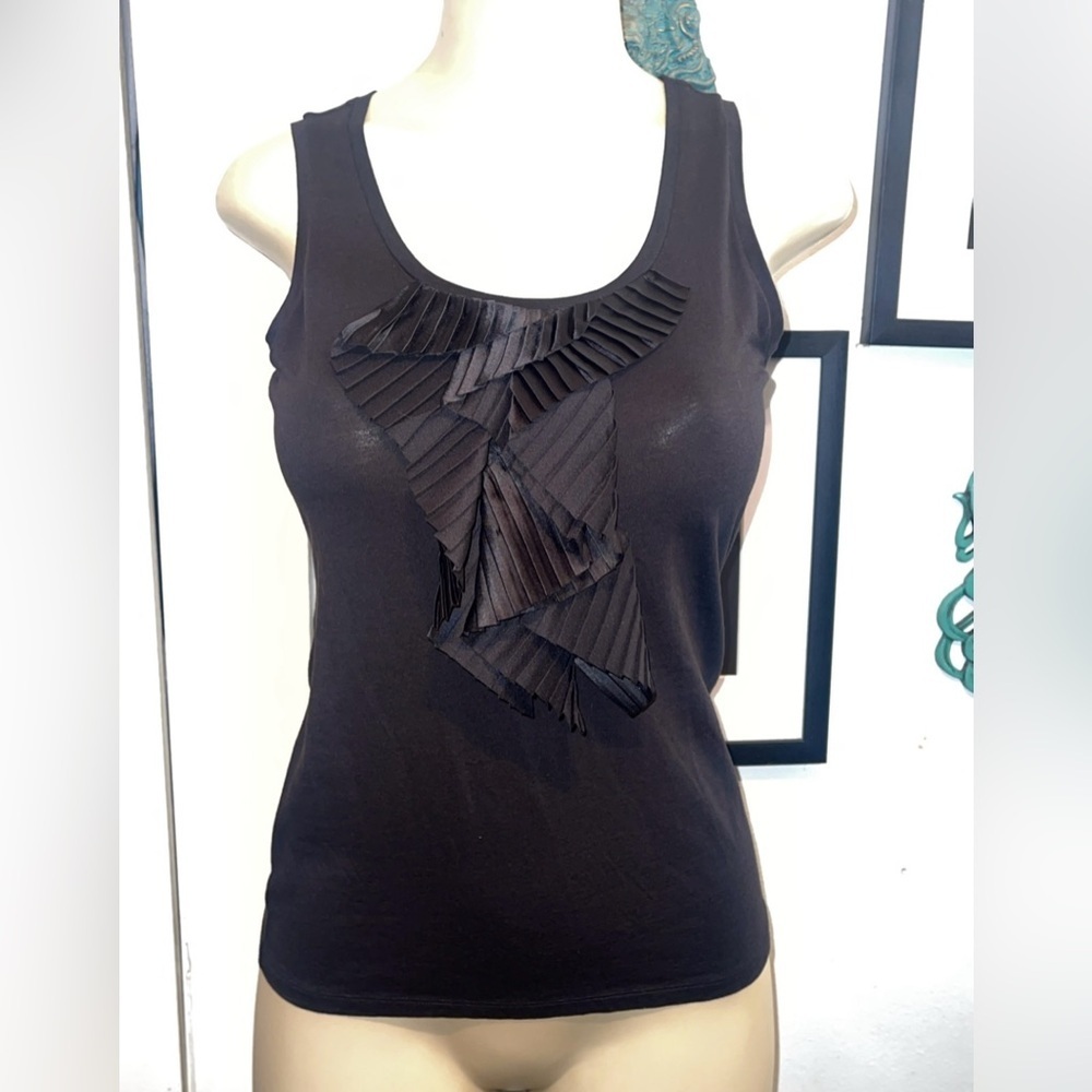 Ann Taylor Black Pleated Tank Top Sleeveless Scoop Neck Tuxedo Style Small NWOT